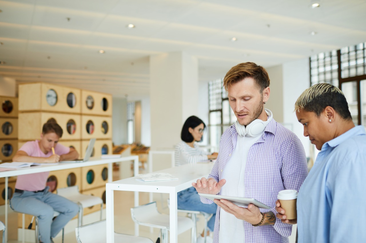 Read more about the article 3 Remarkable Sales Techniques Books To Skyrocket Your Sales Game in 2022