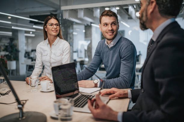 Read more about the article Coaching for Sales Online in Dubai: Empowering RoofTop Sales Professionals