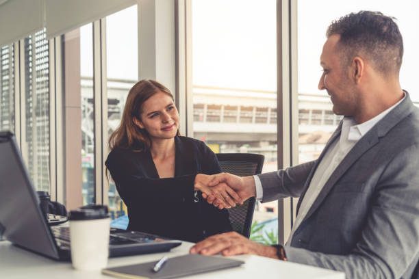 Read more about the article Unlocking Your Sales Potential: The Top Sales Training Programs in Dubai